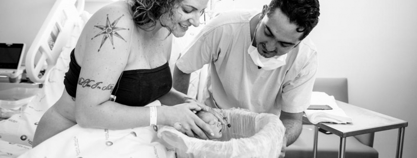 Parto normal e o primeiro contato com o bebê: veja como os primeiros instantes podem fortalecer o vinculo entre os pais e o filho